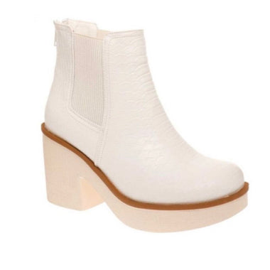 Pierre Dumas Clue White